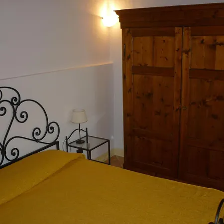 Venkovský dům Casa Ceneruzzi
